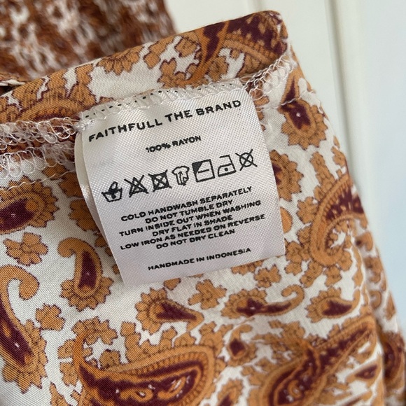 Faithfull the Brand Smocked Paisley Puff Sleeve Midi Dress Size 4 - Picture 4 of 6